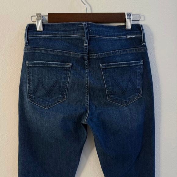 MOTHER Insider Ankle Fray Sweet Lime Dark Wash Cropped Jeans size 28 EUC - Picture 3 of 14